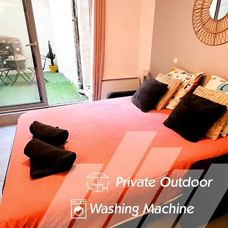 Hypercenter - Private Patio - Le Nid Du Palais ! Apartment